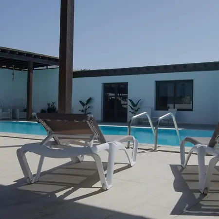 Nazoly Con Extra Hébergement de vacances *